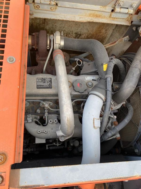 हिताची स्टॉक में 90% इस्तेमाल किया HITACHI ZX135us खुदाई मशीन, HITACHI ZX135us ZX120-6 ZX240-3g सस्ते मूल्य के साथ शंघाई में बिक्री के लिए