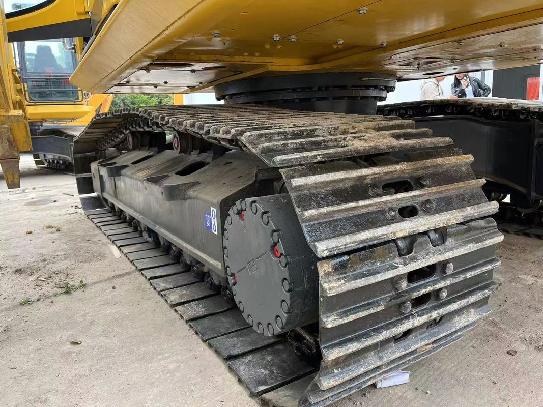 बिकने के लिए स्टॉक में इस्तेमाल की गई कोमात्सु pc200-7 pc200-7 क्रॉलर खुदाई मशीन 20 टन खुदाई मशीन