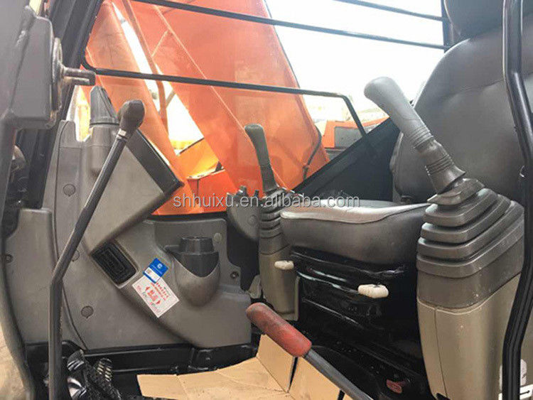 हिताची गर्म बिक्री दूसरा हाथ क्रॉलर खुदाई HITACHI 135 अच्छी हालत इस्तेमाल किया खुदाई मशीन जापानी बिक्री के लिए