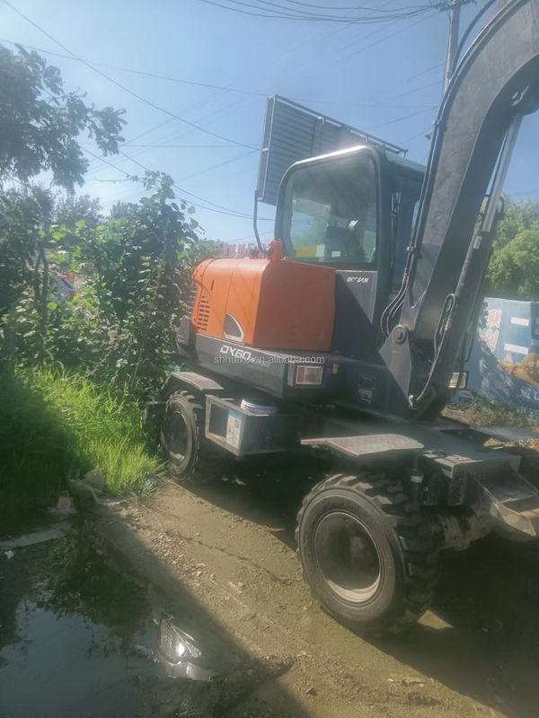 डूसन गर्म बिक्री प्रयुक्त डूसन dh60-7 क्रॉलर खुदाई/प्रयुक्त मिनी खुदाई डूसन DX60W सस्ती कीमत