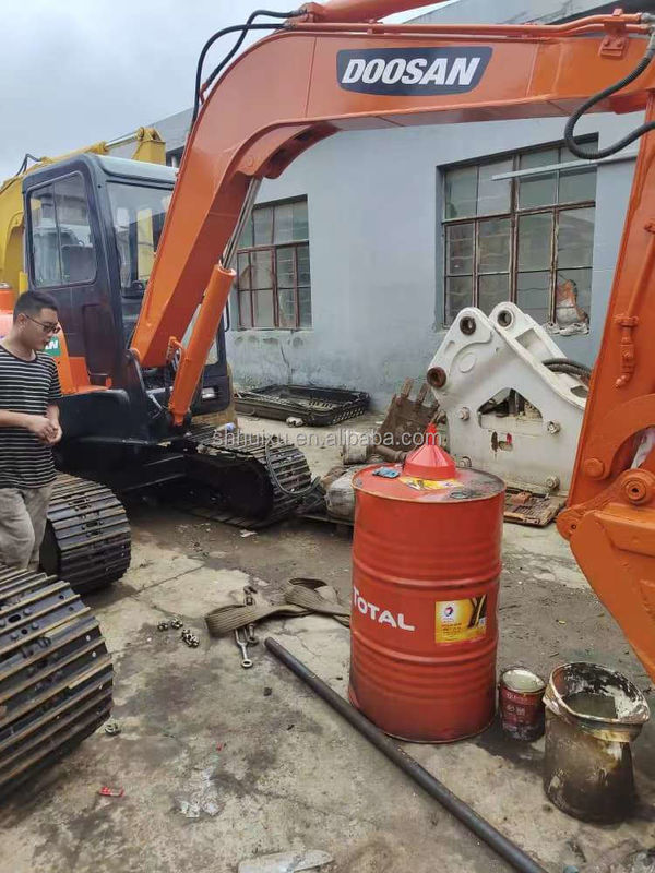 Doosan गर्म बिक्री मिनी खुदाई इस्तेमाल किया doosan ex55 सेकंड हैंड हाइड्रोलिक क्रॉलर खुदाई DOOSAN DH55 कोरिया मूल