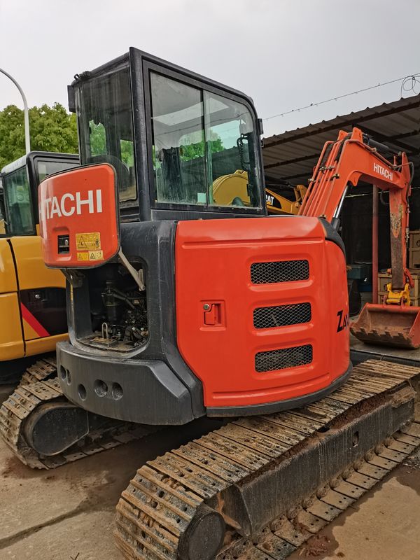 बिक्री के लिए इस्तेमाल किया Hitachi55U मिनी खुदाई मशीन दूसरा हाथ Hitachi मिनी खुदाई 55U