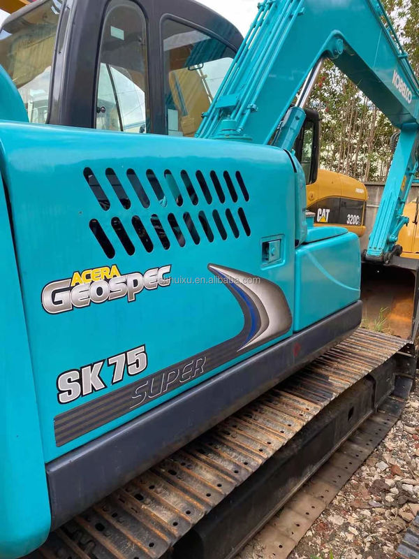 माइक्रो मिनी खुदाई Kobelco 75 दूसरे हाथ छोटे खुदाई मशीनों का इस्तेमाल किया 7.5 टन खुदाई अमेरिका चीन उद्यान खुदाई