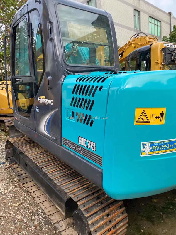 माइक्रो मिनी खुदाई Kobelco 75 दूसरे हाथ छोटे खुदाई मशीनों का इस्तेमाल किया 7.5 टन खुदाई अमेरिका चीन उद्यान खुदाई