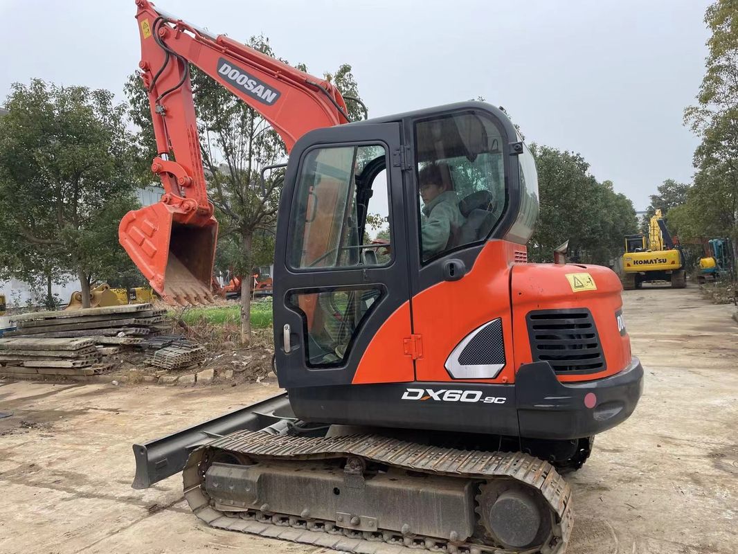 Doosan DX60 खुदाई मशीनों के लिए मिनी खुदाई बिक्री मिनी प्रयुक्त मिनी खुदाई मशीन