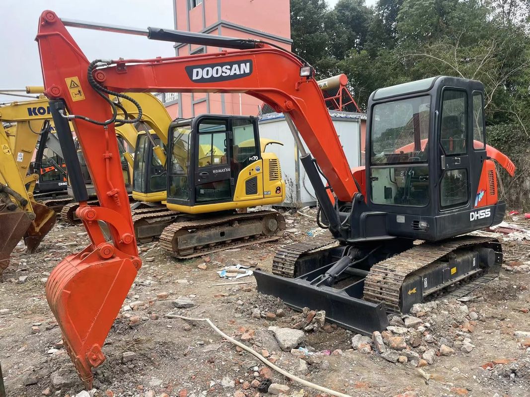 मिनी इस्तेमाल क्रॉलर खुदाई मशीन Doosan dx55/सेकंड हाथ उच्च गुणवत्ता वाले खुदाई Doosan dx55