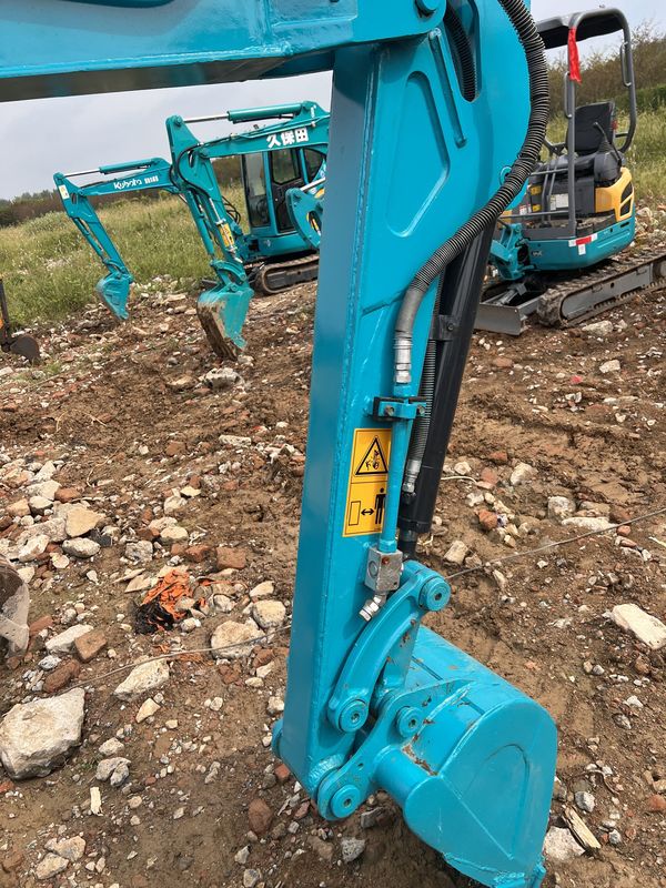 8.5t इस्तेमाल किया Kubota 185 मूल हाइड्रोलिक क्रॉलर खुदाई/दूसरा हाथ Kubota 185 मूल हाइड्रोलिक क्रॉलर खुदाई