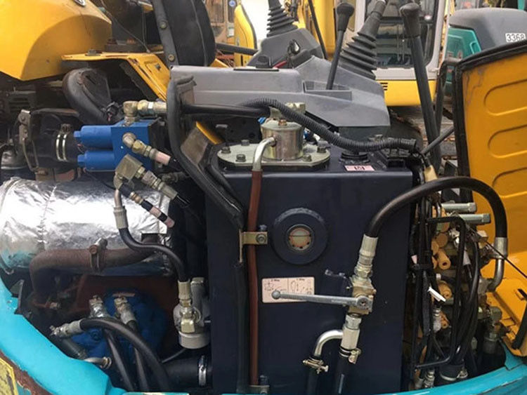 सेकंड हैंड हाइड्रोलिक क्रॉलर Excavator Kubota30 उच्च गुणवत्ता/उपयोगी मिनी खुदाई Kubota30 जापान मूल सस्ती कीमत
