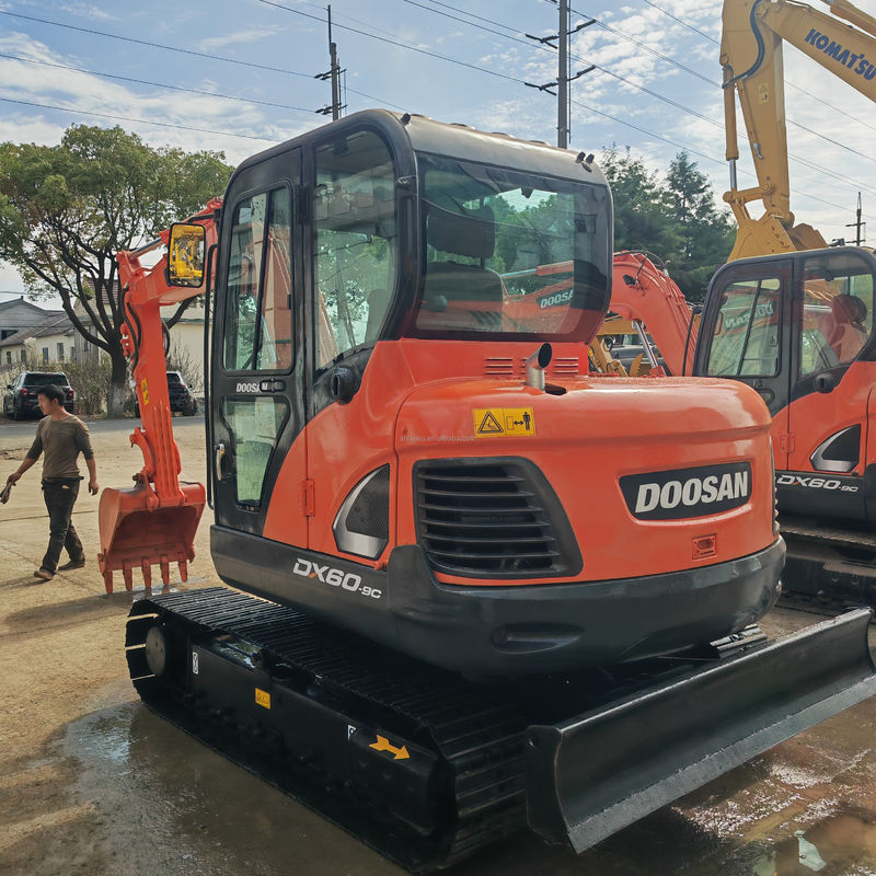 5.7 टन Doosan DX 60 Dh60 सेकंड हैंड एक्सकेवेटर प्रयुक्त क्रॉलर एक्सकेवेटर