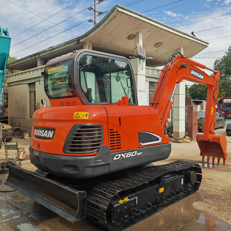 5.7 टन Doosan DX 60 Dh60 सेकंड हैंड एक्सकेवेटर प्रयुक्त क्रॉलर एक्सकेवेटर