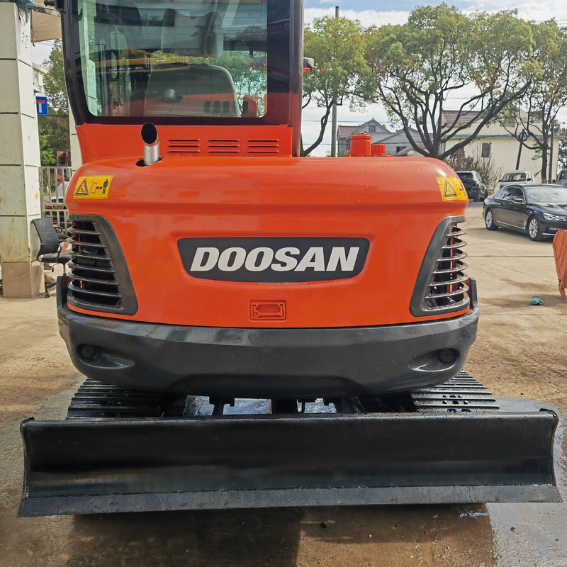 5.7 टन Doosan DX 60 Dh60 सेकंड हैंड एक्सकेवेटर प्रयुक्त क्रॉलर एक्सकेवेटर