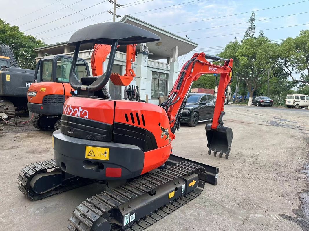 प्रयुक्त उत्खनन उपकरण KOBOTA U35 प्रयुक्त मिनी उत्खनन उपकरण KUBOTA 35 U बिक्री पर