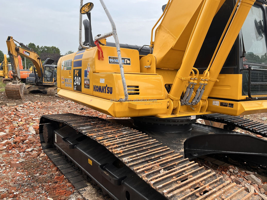 KOMATSU 240-8LC सेकंड हैंड खुदाई मशीन उच्च स्थिति 24000KG निर्माण सामग्री की दुकानें