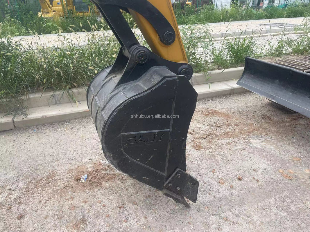 इस्तेमाल किया हुआ मिडियम साइज एक्सकेवेटर इस्तेमाल किया हुआ सैनी 75c/सेकंड हाथ सैनी 75c बिक्री पर