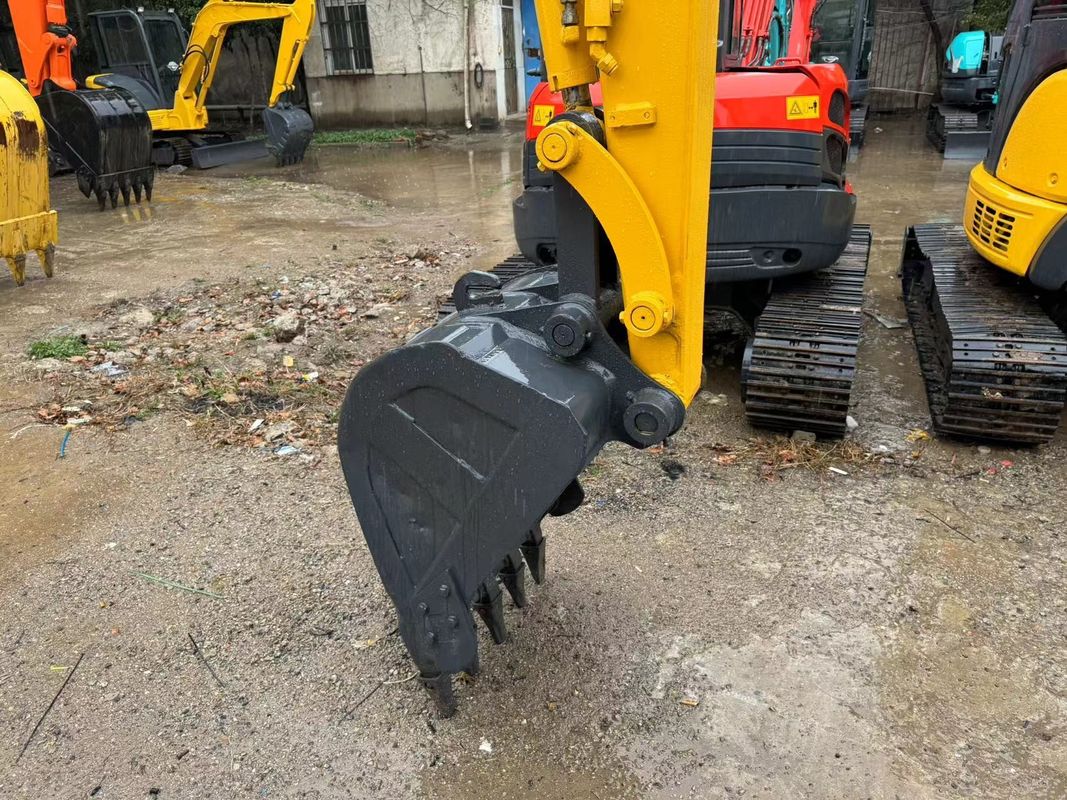 प्रयोग में लाई गई छोटी खुदाई करने वाली Komatsu PC55MR उपयोग में लाई गई मिनी खुदाई करने वाली Komatsu 5T मशीनरी घरेलू मशीनें सफाई की मशीनें
