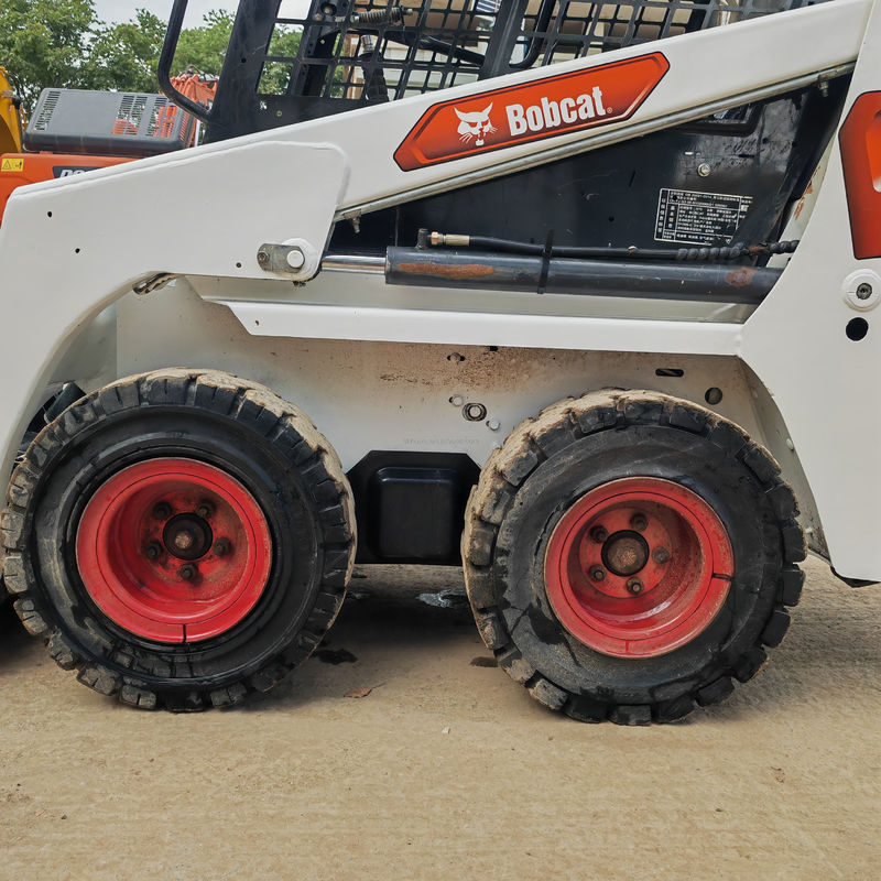 बहुक्रियाशील प्रयुक्त स्किड स्टीयर लोडर BOBCAT S70 Doosan Bobcat 1 टन सेकंड हैंड मिनी लोडर