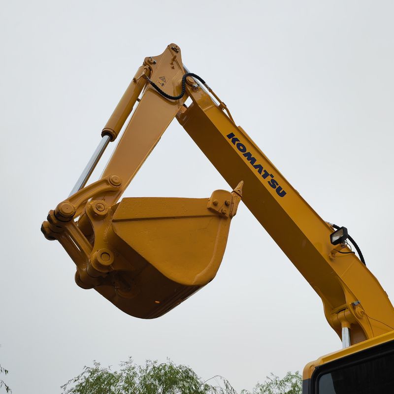 जापानी इंजन के साथ मध्यम खुदाई मशीन इस्तेमाल किया komatsu pc60-7/सेकंड हाथ खुदाई komatsu pc60-7 बिक्री पर