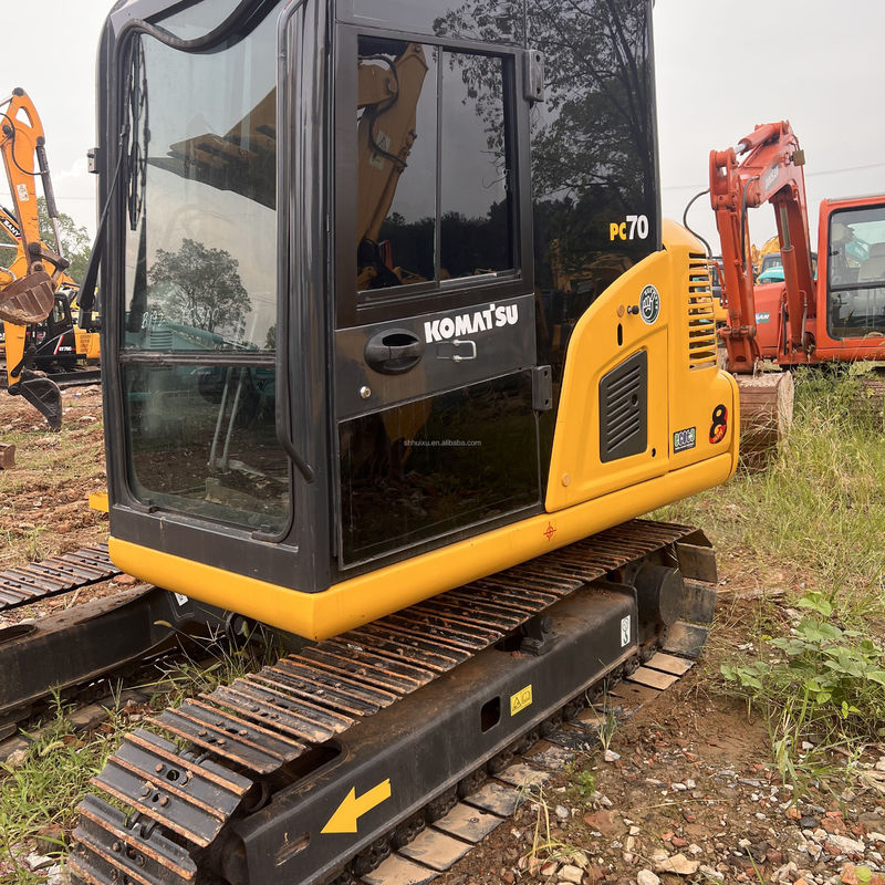 उच्च शक्ति वाला इंजन इस्तेमाल किया KOMATSU PC130 बिक्री पर/दूसरा हाथ मध्यम आकार का खुदाई मशीन KOMATSU PC130