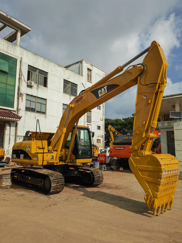 CAT320GC प्रयुक्त बिल्ली उत्खनन मूल अच्छी स्थिति 20.5 टन क्रॉलर चल रहा है